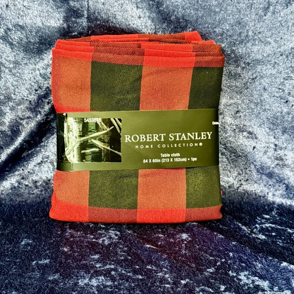 Robert Stanley Home‎ Collection Tablecloth Black & Red Buffalo Check 84